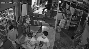 490K views · 4.2K reactions | Malo jiwa raga b jalan bawa peda Pas dengar kt p suara langsung b polo so b cium Dia blg sy kira bukan ti tt yg ad dudu Usahakan jgn b kse lia kapala angi Ap ti uyun dpe org pang ba hargai org Berbie Che | Yuyun Pauweni | Facebook