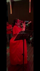 Live at dolphins. 🎶🎤🎸🥁🎹💃🕺decemberrrr Vibezzzzzz , Watch till the end and enjoy 😉🎅 | Musicband Class-X