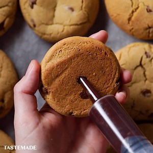 88K views · 528 reactions | The secret to perfect cookies? Injecting them with brownie batter, of course. Make Tastemade's Brownie Batter Injected Cookies  https://bit.ly/2UGcQau | Tastemade UK | Facebook