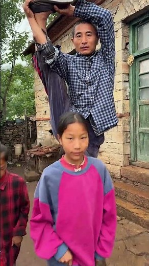 Incredible Family Flexibility Challenge! 🤯 Shocking Kung Fu Splits!