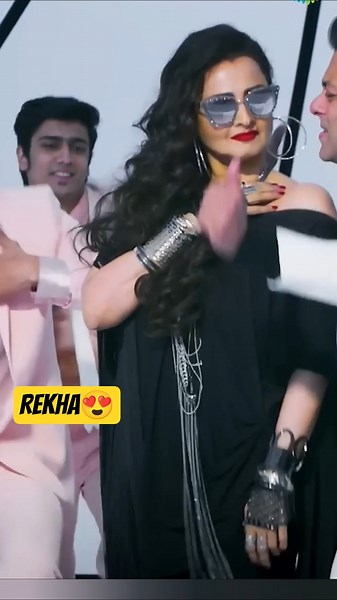 Aisa budhapa aaya re.😱Rekha Amitabh🤭#shorts#rekha#indianidol#yt #trendingshorts#90s#viral#shortvideo