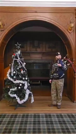 What a year the Corps Pipes and Drums have had! 🎶 From performing at the 75th anniversary of the Edinburgh Tattoo, to playing at Balmoral for His Majesty The King, and leading the Remembrance service at the Cenotaph it has been a truly outstanding year. It’s also the perfect time to welcome Cpl Andy Wilson as the new Corps Pipe Major. A network engineer by trade and currently based at 16 Signal Regiment, we wish him every success in the role. In the meantime, enjoy Cpl Wilson performing some fe