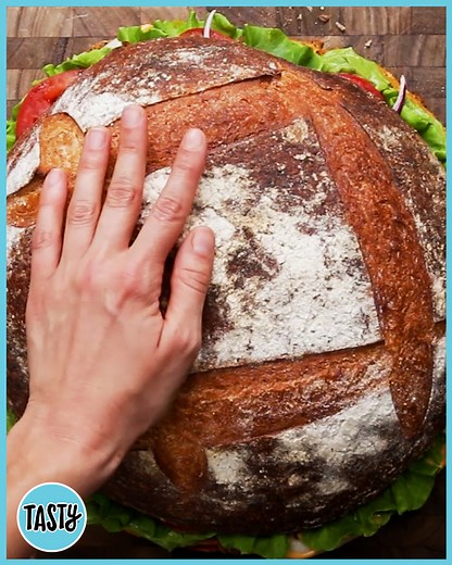 279K views · 67 reactions |  Have you seen BUNS on a veggie burger this GIANT? 襤 | Tasty | Facebook