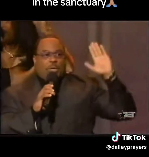 Kurt Carr Live Performance in the Sanctuary