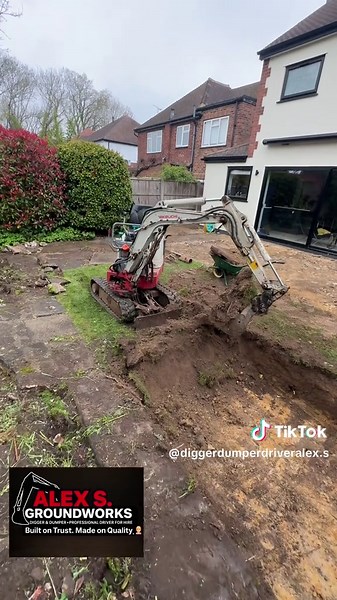 Today we carried out excavation works using a micro digger due to restricted access of only 75cm 👌 We prepared the area for a new patio, excavating to a depth of 250mm, and then continued with a deeper section at 500mm where steps will be installed for a raised terrace. The project will be completed in stages: a main terrace, followed by steps, and then an additional covered terrace area 🔥 Everything done professionally, clean and to the correct levels — another happy client 💯 👷‍♂️ Alex S. G