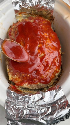Make the BEST meatloaf in your Crock-Pot! | The Recipe Rebel