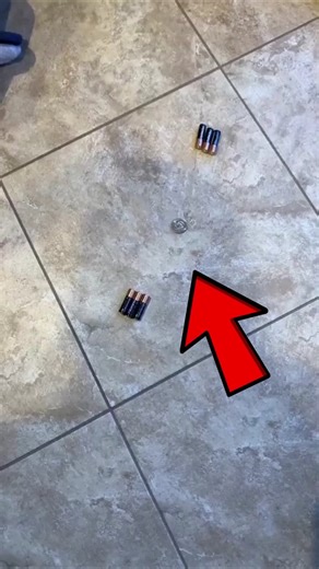If You Ever Place A Coin in the Top Of Batteries... This Happens 😱