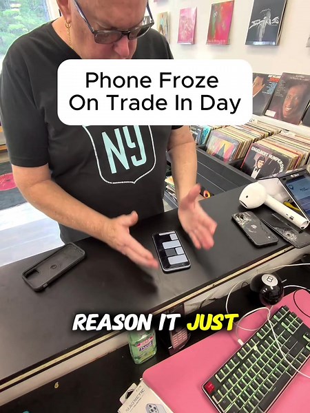 Phone Froze on Trade-In Day? Get a Mail-In Repair Solution!