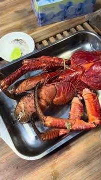 Eating a Coconut Crab for the 1st time | Pleasantly surprised 👌