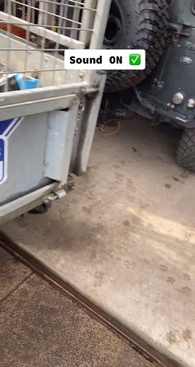 Bouncing the limiter is the only way to give it to her 🍿 #cars #modified #td5 #defender #landrover #tuned #loud #110 #fypシ #foryou #foryoupage