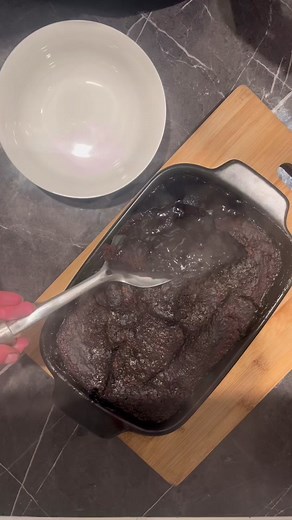 Chocolate Self Saucing Pudding 🍫 Such an easy quick desert thats pretty difficult to f*ck up! You can honestly just eye ball all of these measurements! Definitely a recipe on hugh rotation in our house. #chocolaterecipe #chocolateselfsaucingpudding #newzealandtiktok #easydessert #easydesserts #recipesforyou #recipevideo #pudding #chocolatecake #chocolatedessert