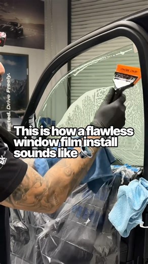 This is how a flawless window film install sounds like 🔊#windowtintingfresno #ceramicwindowfilm