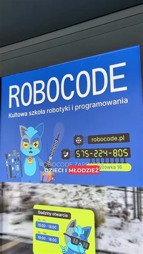 Szkoła programowania i robotyki dla dzieci w Krakowie on Instagram: "Ferie zimowe to idealny moment na odkrywanie nowych umiejętności i pasji waszego dziecka ❄️🤖 Robocode – nowoczesna szkoła robotyki i programowania w Krakowie – zaprasza dzieci i młodzież w wieku 6–16 lat na bezpłatne zajęcia próbne z robotyki. Już w ten weekend: 🤖 poznamy prawdziwe roboty 🛠️ stworzymy pierwszy własny projekt 🧪 przetestujemy to, co stworzymy 🚀 zdobędziemy mnóstwo nowej wiedzy i praktycznych umiejętności To 