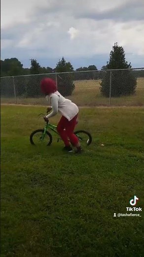 Holiday Heart.....I got the bike #holidayheart #alfrewoodard #bike #holiday #Wanda