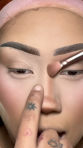 auntie pp on Instagram: "Long awaited nose contour tutorial #makeup #makeuptutorial #makeupideas #makeupartist #makeupaddict #makeuplover #makeuplook #makeuptransformation #wakeupandmakeup #grwm #grwmmakeup"