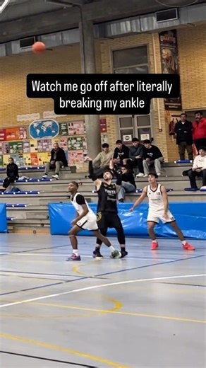 Ǝlíаѕ Lоmbаrɗі “𝗧𝗛𝗘 𝗛𝗜𝗧𝗠𝗔𝗡” on Instagram: "Broke it 5 minutes into the first quarter. Finished the game"