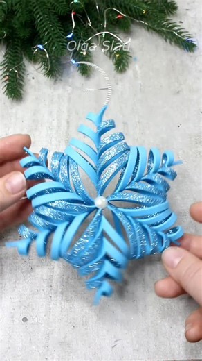 Olga Slati - DIY Tutorial on Instagram: "Easy Christmas Tutorial 🎄 Decorazioni Natalizie di Gomma Eva 🎄 Новорічні прикраси з фоамірану #diy #tutorial #creazioni #christmas #homedecore"