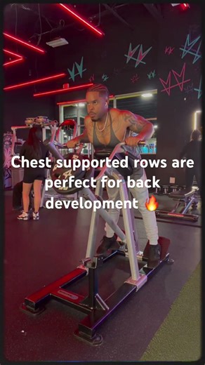 Chest supported rows!! Grow your BACK 🦍!!!! #rows #fitness #gym #gymshorts