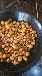 3.6K views · 156 reactions | Votre délicieux jus   chocolaté au super lait végétale pour la bonne santé de toute la famille surtout en ce temps de chaleur . Vous pouvez consommer à chaud . Ou froid Pour bénéficier d aliments africains pour votre bonne santé familiale et la bonne manipulation culinaire Écrivez nous au 237 6 95 68 95 09 | Cabinet dietetique du bien être by coach emy | Facebook