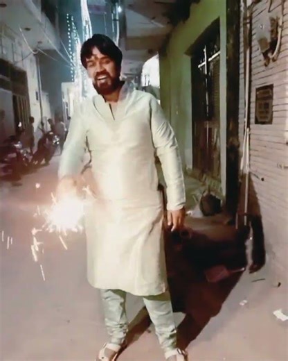 ###aai Hai Diwali Suno Ji gharwali #bollywood song❤️♥️♥️💝💖💖😍💝