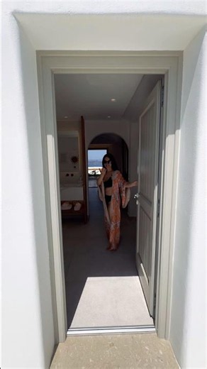 Living the dream in this suite!💭✨ #santorini #greece #luxuryhotel