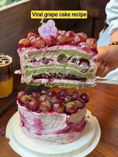 This Viral Tablecloth Grape Cake is SO juicy! 🤯🍇 #satisfying