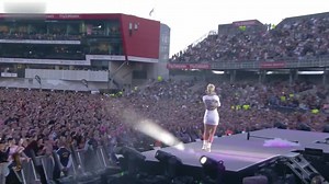 凯蒂·佩里 Katy Perry - Roar(One Love Manchester 2017)
