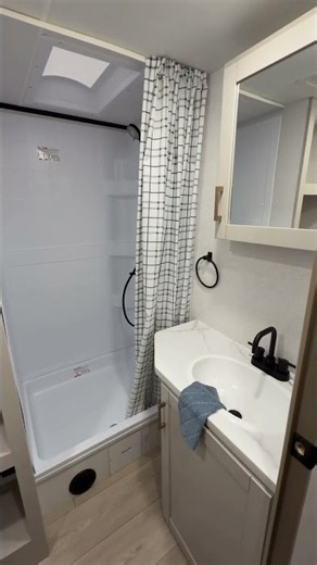 2027 Jayco Jay Feather SL 25RLSL #jayco #rv #traveltrailer #jayfeather
