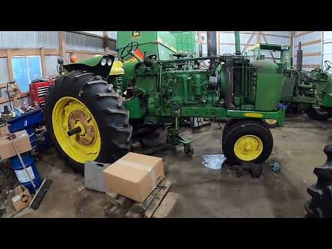 John Deere 4010 getting split for clutch issues