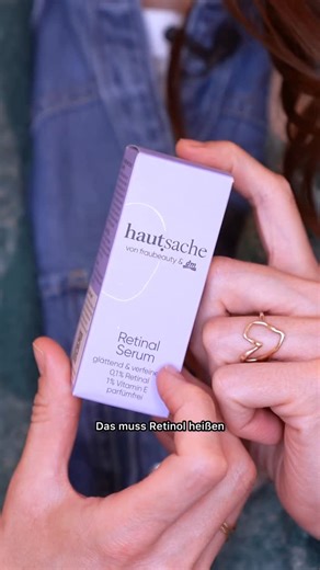 dm-drogerie markt Deutschland on Instagram: "Retinal? Ja, Ihr lest richtig - das ist ein Wirkstoff 🤓 Retinal wirkt hautperfektionierend, kann erste Zeichen der Hautalterung mildern und Fältchen reduzieren. Der Wirkstoff ist zehnmal effektiver als Retinol und dabei auch noch sanfter zur Haut 😱 Kein Wunder musste der Wirkstoff in das neue hautsache Serum unserer lieben @fraubeauty ❤️ Durch die parfümfreie Formel eignet sich das Serum auch für empfindliche Haut 😊 Habt Ihr den Wirkstoff Retinal s