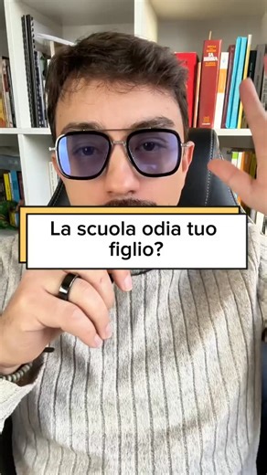 Michele Liuzzi on Instagram: "La scuola valuta il pesce dalla sua capacità di arrampicarsi sugli alberi. 🐟🌳 Vedo troppi ragazzi convinti di essere "stupidi" o "inadatti" solo perché non rientrano negli standard rigidi del sistema. Da Prof te lo dico chiaramente: non permettere a un numero sul registro di definire il valore di tuo figlio. Quando la scuola lo abbatte, tu devi essere il porto sicuro dove si ripara, non la seconda tempesta che lo colpisce. ⚓️ Non dire: "Hai preso 4, studia di più"