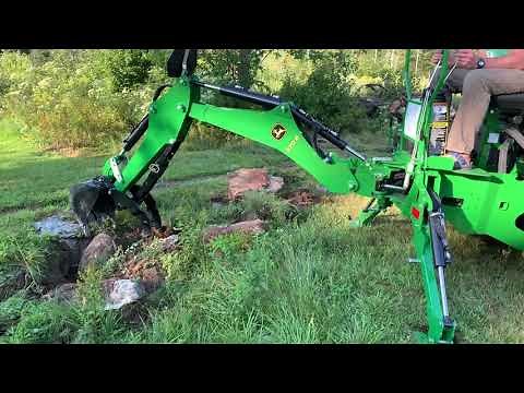 John Deere 3032E with 370B backhoe part 1