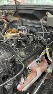 93 Silverado TBI dumping fuel in Throttle body. #short #shorts #automobile #autorepair