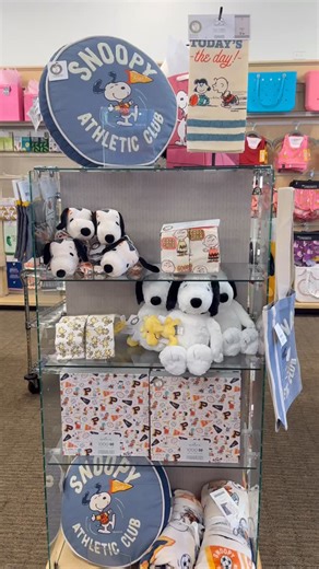 Fresh off the sidelines! 🧢🚩📣 Our new Snoopy Athletic Club collection is here with plush, decor, and more! Sporty, classic, and full of timeless snoopy charm ✨ #snoopy #peanuts #trudyshallmark #shoplocal See what’s new for Snoopy! 🛒 https://trudyshallmark.com/collections/peanuts | Trudy's Hallmark