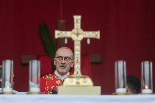 Israeli police bar priest from Jerusalem's Holy Sepulchre on Palm Sunday