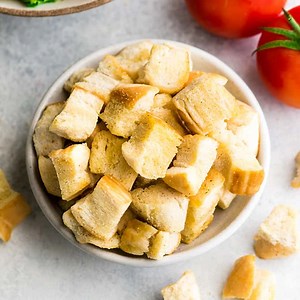 How to Make Croutons (Homemade Croutons)