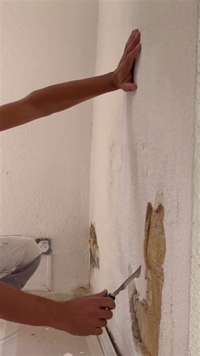 Damp wall: how to repair and permanently treat it #trades #painterplaster