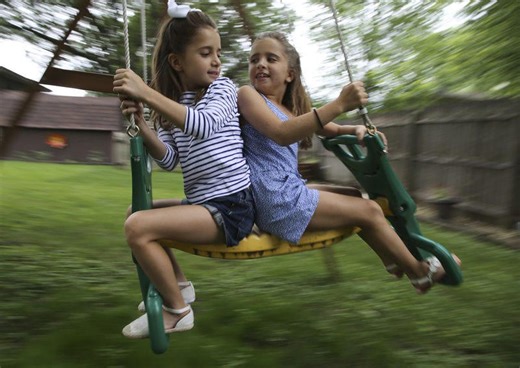 What California parents should know before leaving kids home this spring break