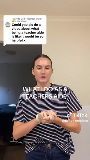 A Day in the Life of a Teachers Aide | Support and Guidance for Students