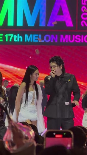 I love their friendship, Jennie and Zico at the MMA 😭#bp_dinny🤍 #BLACKPINK #JENNIE #MMA2025 #fst♡