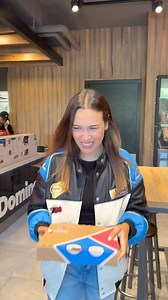 90K views · 79 reactions | Keuzestress?樂 Ga voor de My Domino's Box, zelf samen te stellen met jouw favoriete producten!  Kies uit 10 mini pizza's en 7 sides. | Domino's Pizza Nederland | Facebook