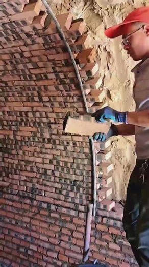 Workshop such as fabrication, assembly, repair, and testing with precision. and safety systems that allow workers and trainees to perform operations. #workshop #technology #diy #technique #steelwork #welding Wo1a.3813 | Work 72M