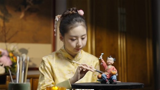 天津泥人张彩塑工作室新春贺岁推出《稚禧呈祥 新春贺岁》之“柿柿祯祥”——柿染霜华凝，如意共祥祯