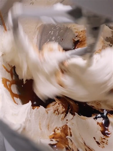 Crumbs and Doilies Cupcakes on Reels