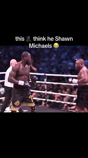 Deontay Wilder vs Derek Chisora “I’m sorry I love you” like it’s the WWE 😂 #deontaywilder #highlights #chisorawilder #edit #boxing