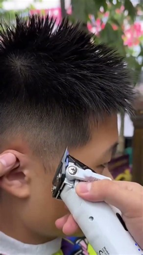 How to cut Using Mrd pro clipper #usashorts #barbertools #barberia