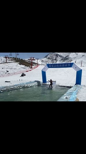 Experience water skiing in a 34-meter pool (original speed video) 带你体验34米水池滑水（原速视频） #滑水 #waterslide #滑雪 #Altay #阿勒泰 | Jianyun Yu