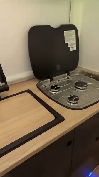 Introducing the NEW AUSRV MKIII ACPLUS® range for their first show appearance at the Brisbane 4x4 Outdoors Show! 😱 We have great exclusive show deals, new models - like our current entire ACPLUS® range - PLUS a wide range of caravans and camper trailers to view, so don’t miss out! TOP FEATURES! Offgrid Running Airconditioner 700W of Solar 600Ah Lithium Battery Power Internal Ensuite Washing Machine European Made Diesel Heater Visit us at site #A109 15th-17th MARCH Brisbane Showgrounds @4x4show 