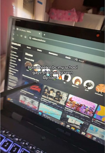 The screen js so big compared to the ones we had last year 😭 #fyp #fup #real #roblox #school #moneytalks
