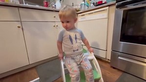 Frog-Themed Toddler Step Stool, 2-Step Stool for Bathroom Sink & Potty Training, Kids Kitchen Helper Stool with Safety Handles (Natural Wood, 120lbs Capacity),Gray